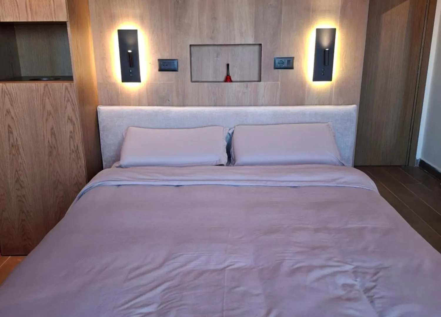 Don Apartment Tirana 0*,  Albania